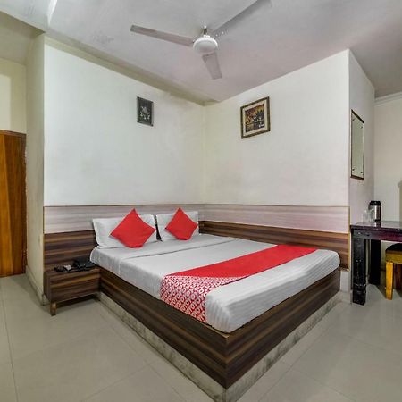 Oyo 40791 Hotel Hot N Fast Suratgarh Экстерьер фото