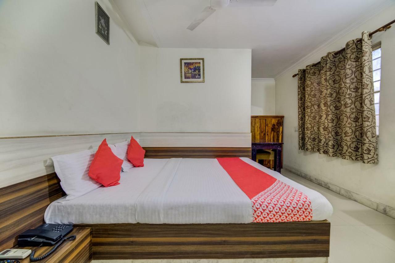 Oyo 40791 Hotel Hot N Fast Suratgarh Экстерьер фото