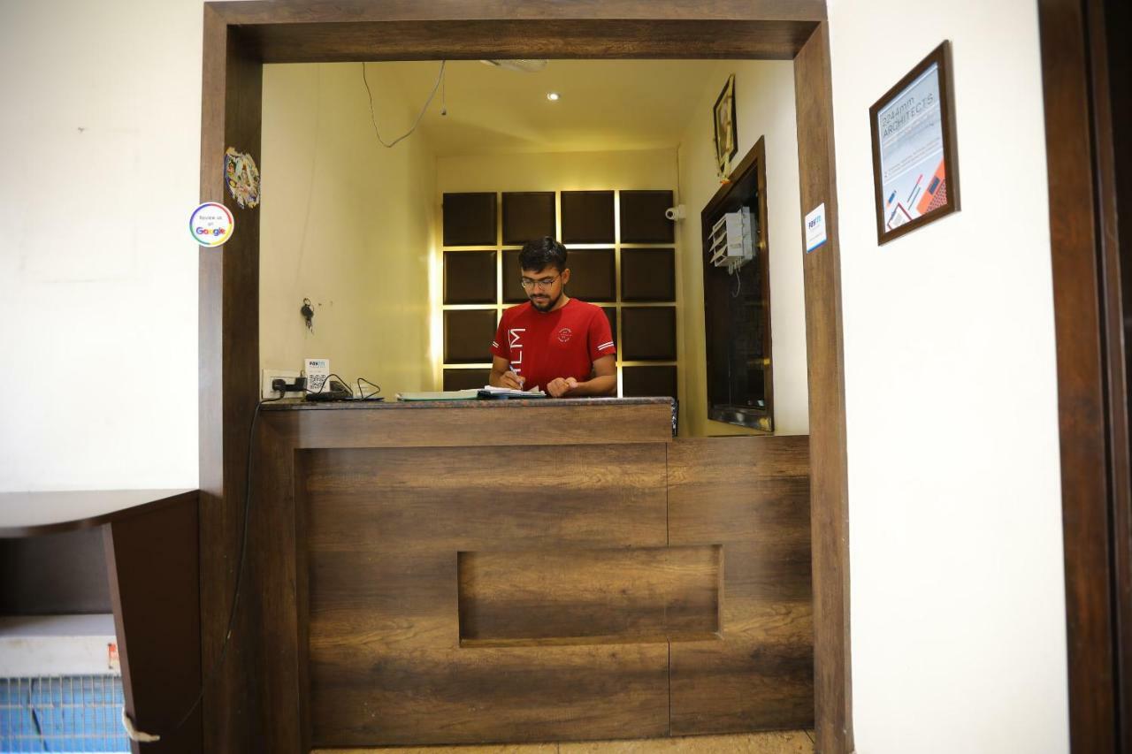 Oyo 40791 Hotel Hot N Fast Suratgarh Экстерьер фото